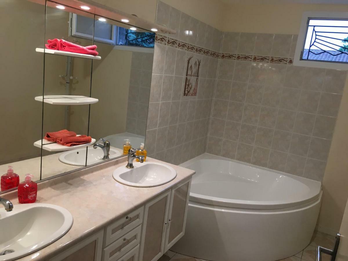Villa Plein Pied Rez-De-Chaussee+1 Avec Dependance Cenon Εξωτερικό φωτογραφία